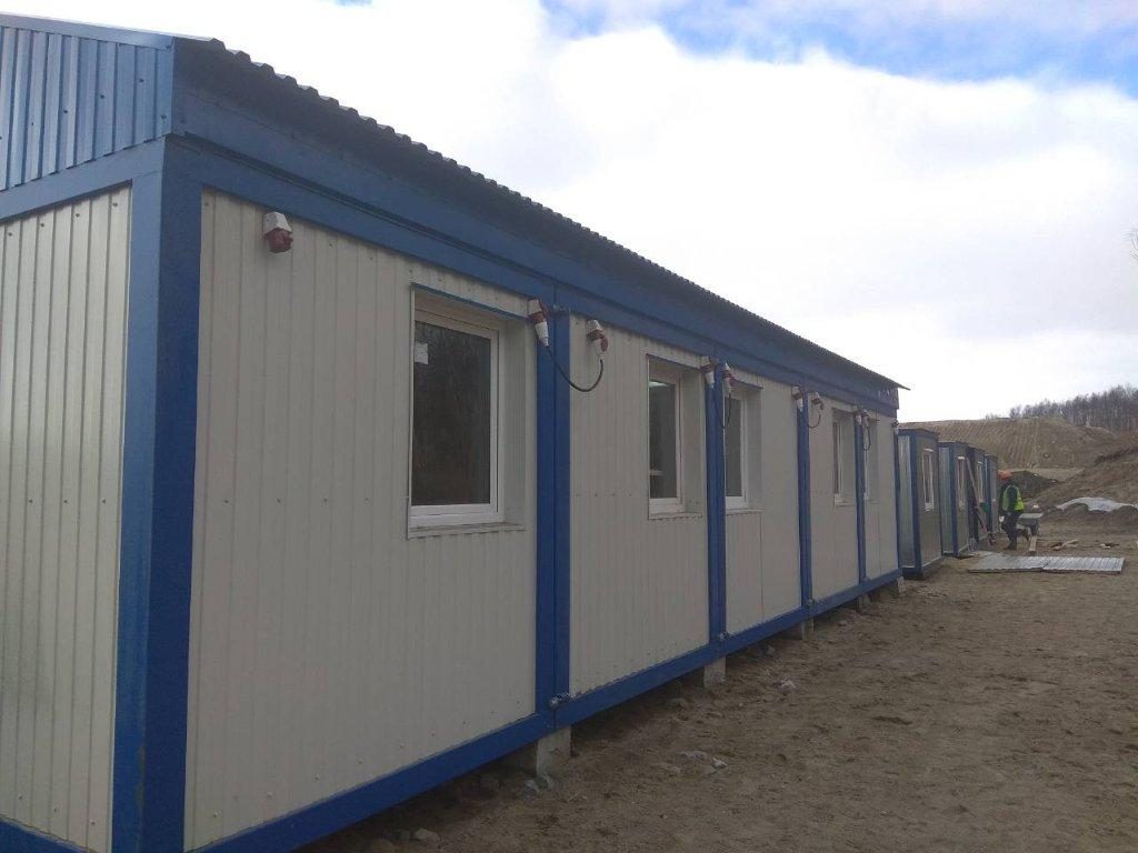 модульное здание из блок-контейнеров