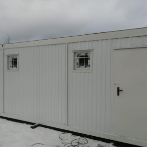 технический блок-контейнер с воротами