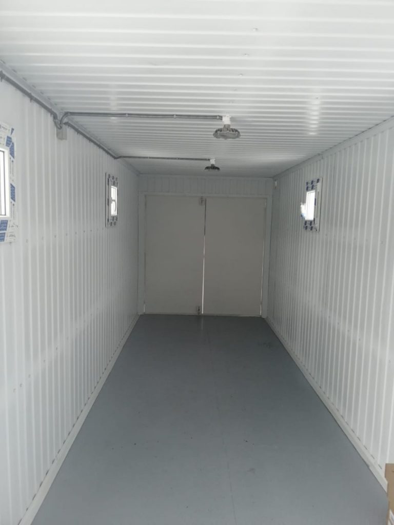 технический блок-контейнер внутри